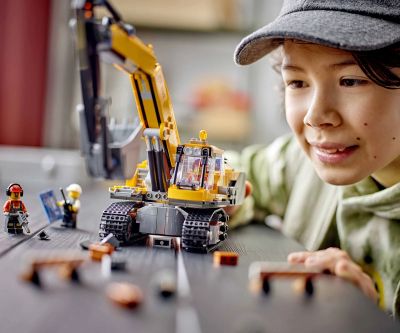 Конструктор LEGO City 60420 Жълт строителен екскаватор