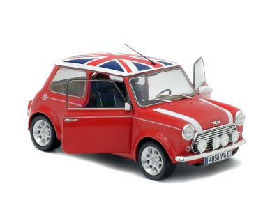 Метална кола MINI COOPER SPORT 1997 - RED + FLAG SOLIDO 1:18 - 1800604