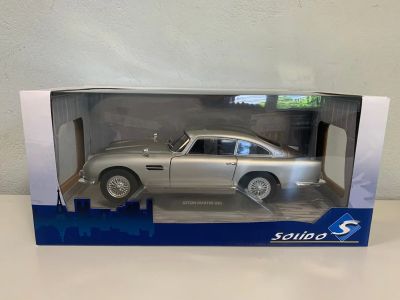 Метален автомобил Aston Martin DB5 1964 SOLIDO 1:18 - 1807102