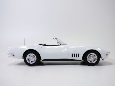 Метална кола Chevrolet Corvette Convertible 1969 Can Am Norev 1:18 - 189038