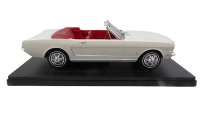 Метален автомобил Ford Mustang Convertible 1965 SALVAT SAL24MVQ2