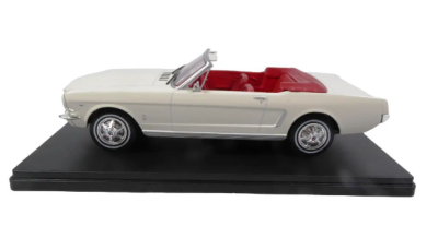 Метален автомобил Ford Mustang Convertible 1965 SALVAT SAL24MVQ2
