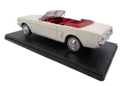 Метален автомобил Ford Mustang Convertible 1965 SALVAT SAL24MVQ2