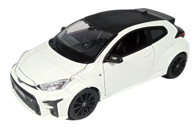 Метална кола Toyota Yaris GR 2021 - 1:24 Maisto 32909 бяла