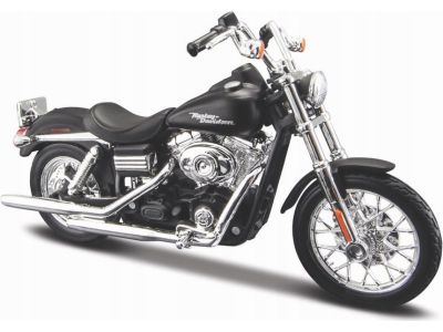 Метален мотор Harley Davidson  Dyna Street Bob Bike 2006 MAISTO 1/18