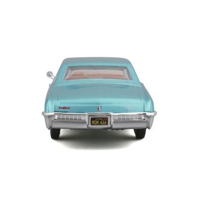 Метална кола Buick Riviera 1965 MAISTO 31214