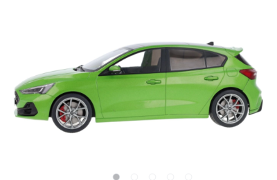 Метална кола Ford Focus ST 2022 - 1:18 Model Car Group 18452