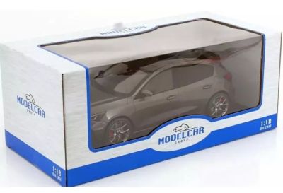 Метална кола Ford Focus ST 2022 - 1:18 Model Car Group 18454