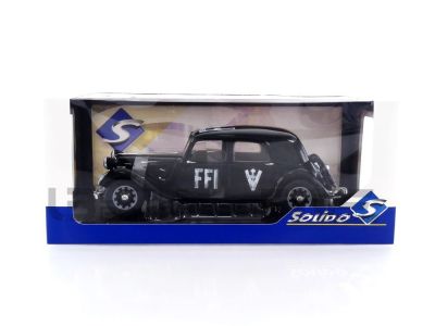 Метален автомобил CITROЕN TRACTION 7 BLACK 1944 SOLIDO 1:18 - 1800908
