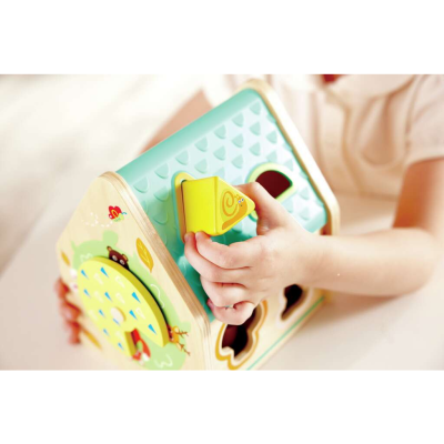 Дървен сортер за игра Горска къщичка Hape H0515