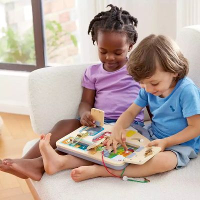 Образователна дървена дъска заключи и научи монтесори Hape H1111