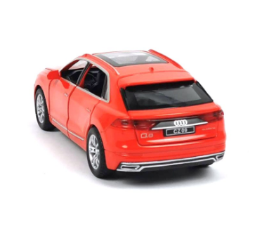 Метална кола Audi Q8 SUV със звук 1:32 червен
