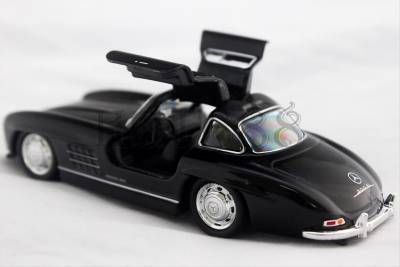 Метална кола Mercedes-Benz 300SL Welly 1:34