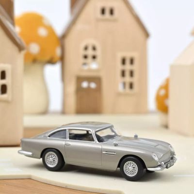 Металeн автомобил Aston Martin DB5 1963 1/43 Norev 270523