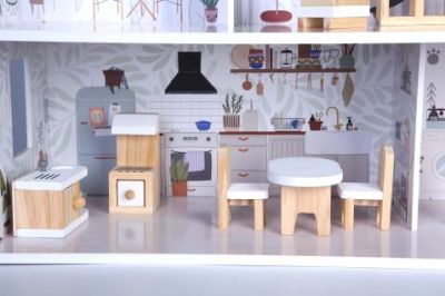 Дървена къща за кукли с мебели Сара 8301