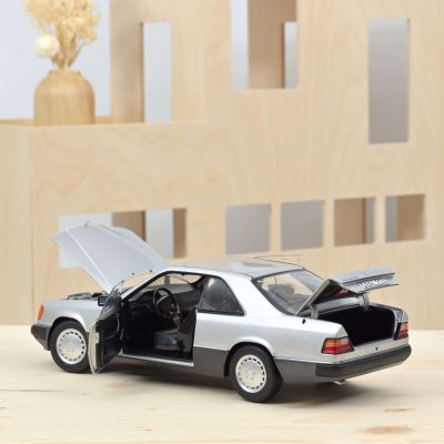 Метална кола Mercedes-Benz 300 CE-24 Coupe 1990 Norev 1:18 - 183880