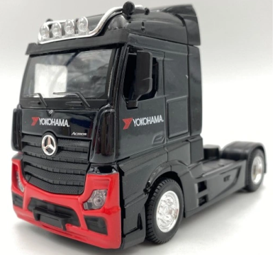 Метален камион Mercedes Benz Actros с ремарке и Bobcat Bburago 1/43 