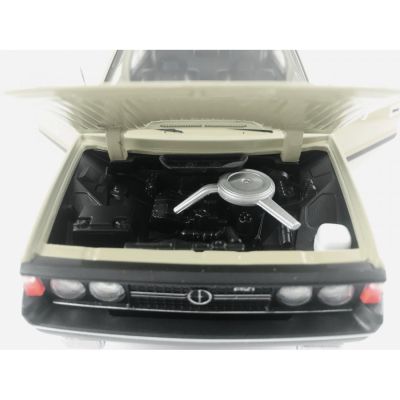 Метална кола FSO POLONEZ 1500 Welly 1:24