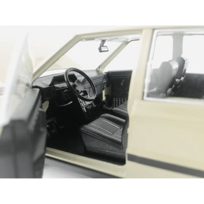 Метална кола FSO POLONEZ 1500 Welly 1:24