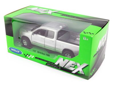 Метален джип пикап RAM 1500 Pickup 2019 Welly 1/27