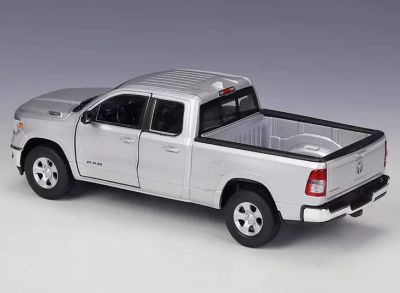 Метален джип пикап RAM 1500 Pickup 2019 Welly 1/27