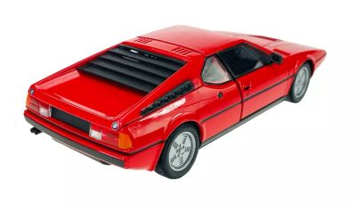 Метална кола BMW M1 Welly 1/24 