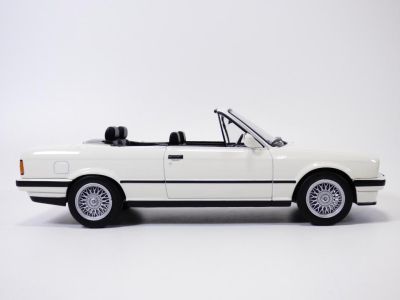 Метална кола BMW 325i Cabriolet 1991 Norev 1:18 - 183213