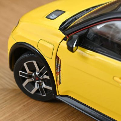 Метална кола Renault 5 E-Tech 100% Electrique 2024 Norev 1:18 - 185500