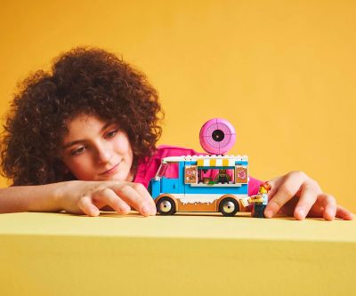 Конструктор Камион за понички LEGO City 60452 