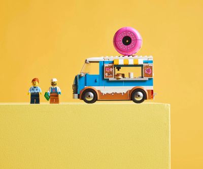 Конструктор Камион за понички LEGO City 60452 