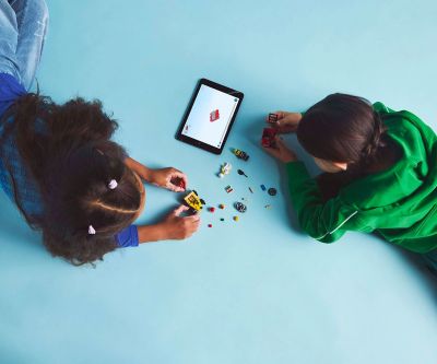 Конструктор LEGO City 60458 Камион за пица срещу пожарна кола Комплект състезателни коли