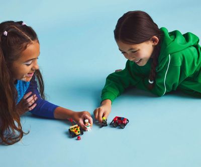 Конструктор LEGO City 60458 Камион за пица срещу пожарна кола Комплект състезателни коли