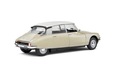 Метален автомобил Citroen D Special 1972 SOLIDO 1:18 - 1800710