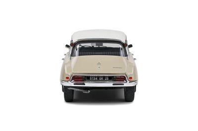 Метален автомобил Citroen D Special 1972 SOLIDO 1:18 - 1800710