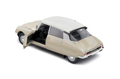 Метален автомобил Citroen D Special 1972 SOLIDO 1:18 - 1800710