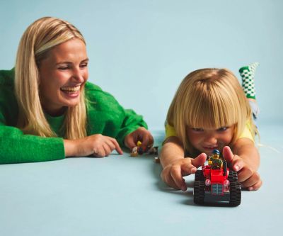 Конструктор LEGO City 60461 Червен фермерски трактор с ремарке и овца