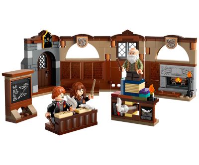 Конструктор Замъкът Хогуортс Час по вълшебство LEGO Harry Potter 76442 