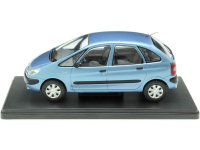 Метална кола Citroen Xsara Picasso 1999 WHITE BOX 124233