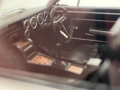 Метален автомобил Nissan Skyline GT-R KPGC10 Triple9 Collection 1:18 - T91800181