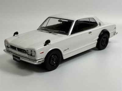 Метален автомобил Nissan Skyline GT-R KPGC10 Triple9 Collection 1:18 - T91800181