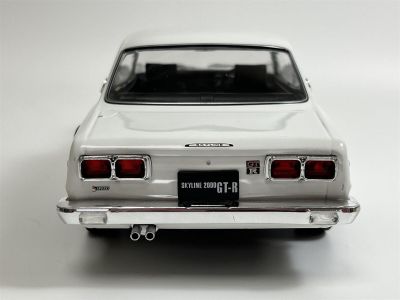 Метален автомобил Nissan Skyline GT-R KPGC10 Triple9 Collection 1:18 - T91800181