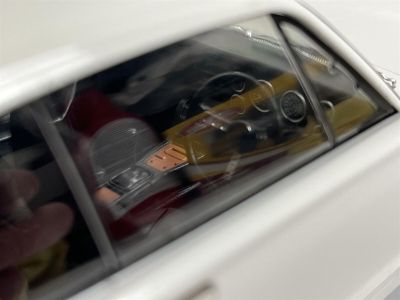 Метален автомобил Nissan Skyline GT-R KPGC10 Triple9 Collection 1:18 - T91800181