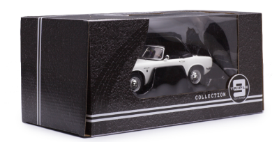 Метален автомобил Honda S800 Convertible 1966 Triple9 Collection 1:18 - T91800192