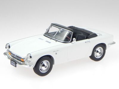Метален автомобил Honda S800 Convertible 1966 Triple9 Collection 1:18 - T91800192