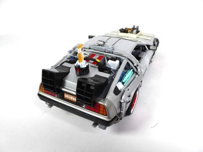 Метална кола Back to the Future Part III Welly - 1:24