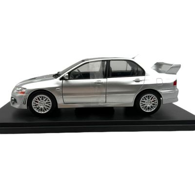 Метална кола Mitsubishi Lancer Evolution VII 2001 WHITE BOX 124204