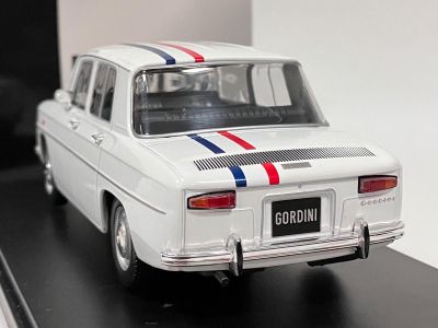 Метална кола Renault 8 Gordini 1964 WHITE BOX 124206