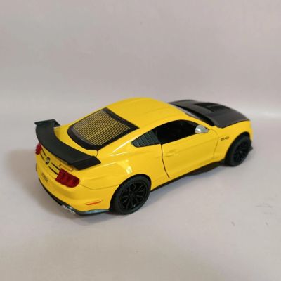 Метален автомобил FORD Shelby GT500 със звук и светлини 1/24 