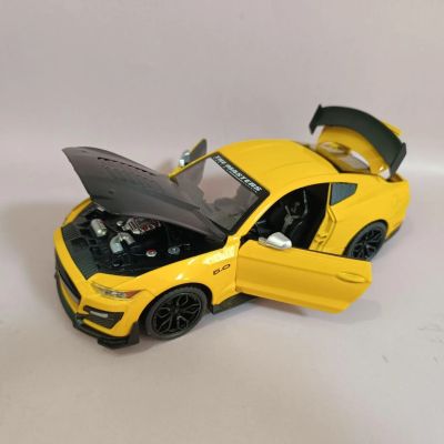 Метален автомобил FORD Shelby GT500 със звук и светлини 1/24 