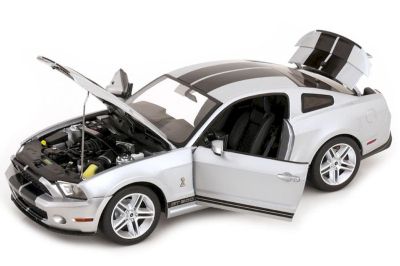 Метална кола Shelby GT500 2011 Greenlight 13673 - 1:18